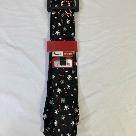 Holiday Tie Santa - Picture 2 of 3